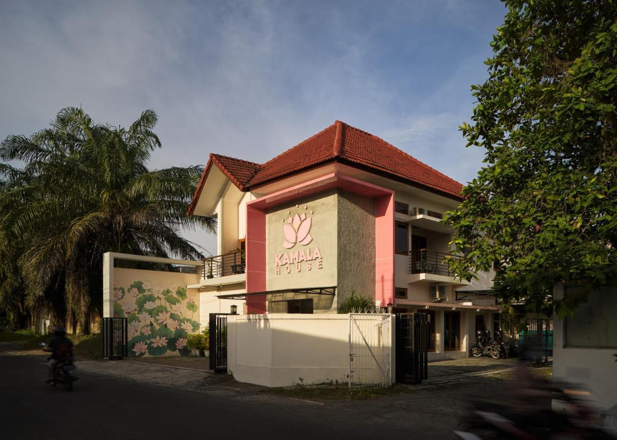 Хостел Kamala House Tugu Экстерьер фото